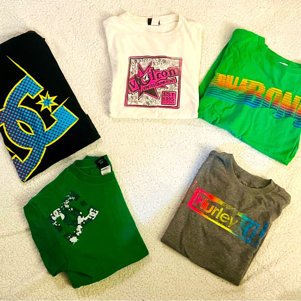No longer need these: Men’s size S skater/surfing brand T-shirts (7 total)